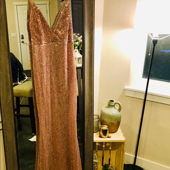 Beautiful, long sequin dress and it’s brand new! - Picture 4 of 7